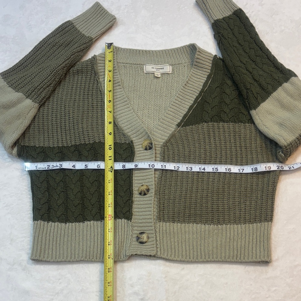 Stylish Two-Tone Knit Cardigan - Picture 4 of 9